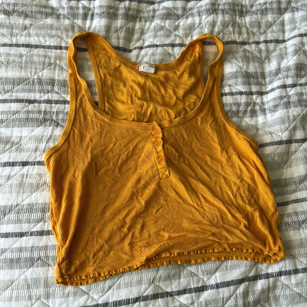 Garage crop tee